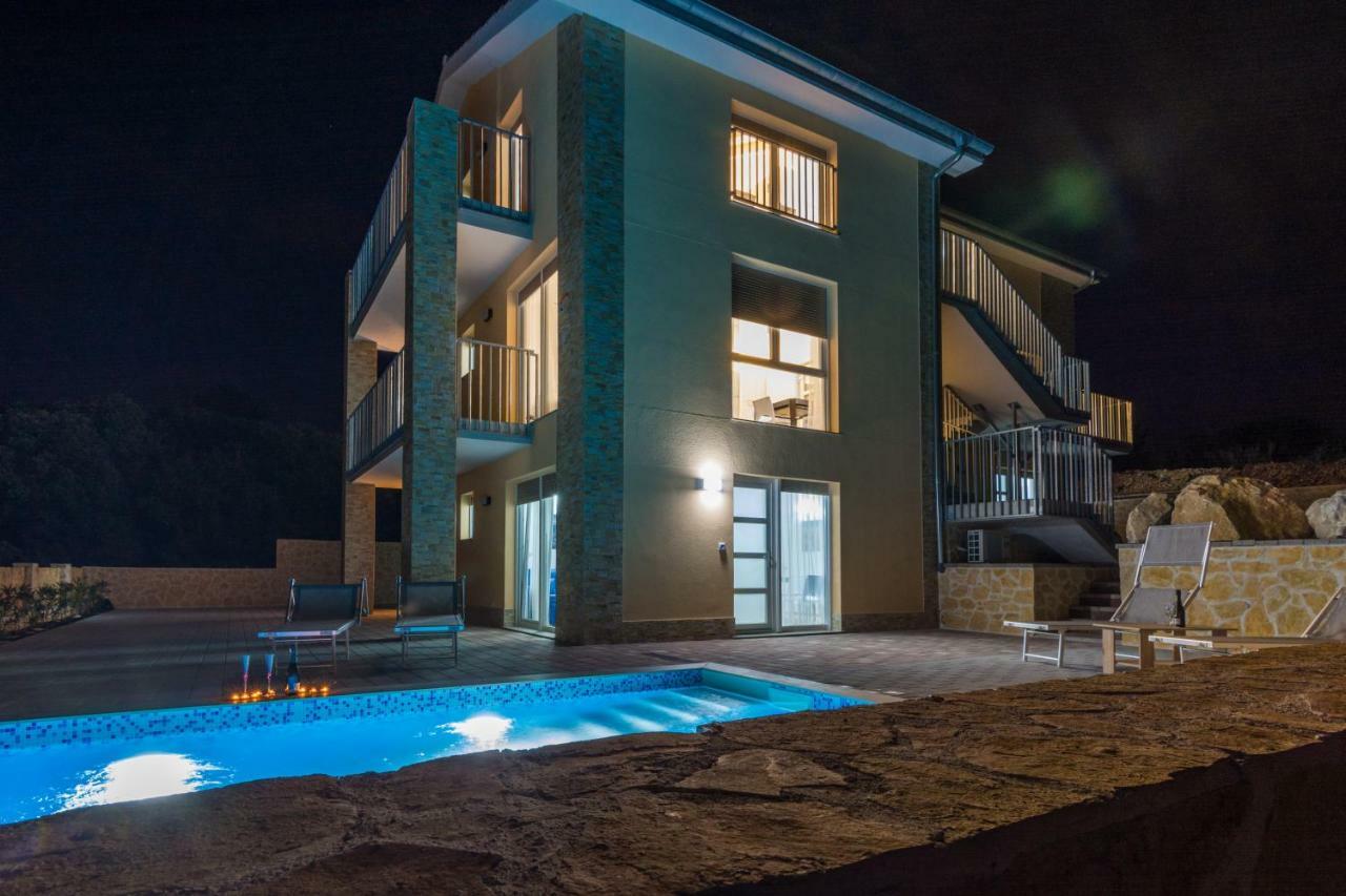 Fabulous House B With Outdoor Pool Daire Zaton  Dış mekan fotoğraf